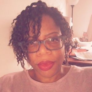 Meet your Posher, Ayana